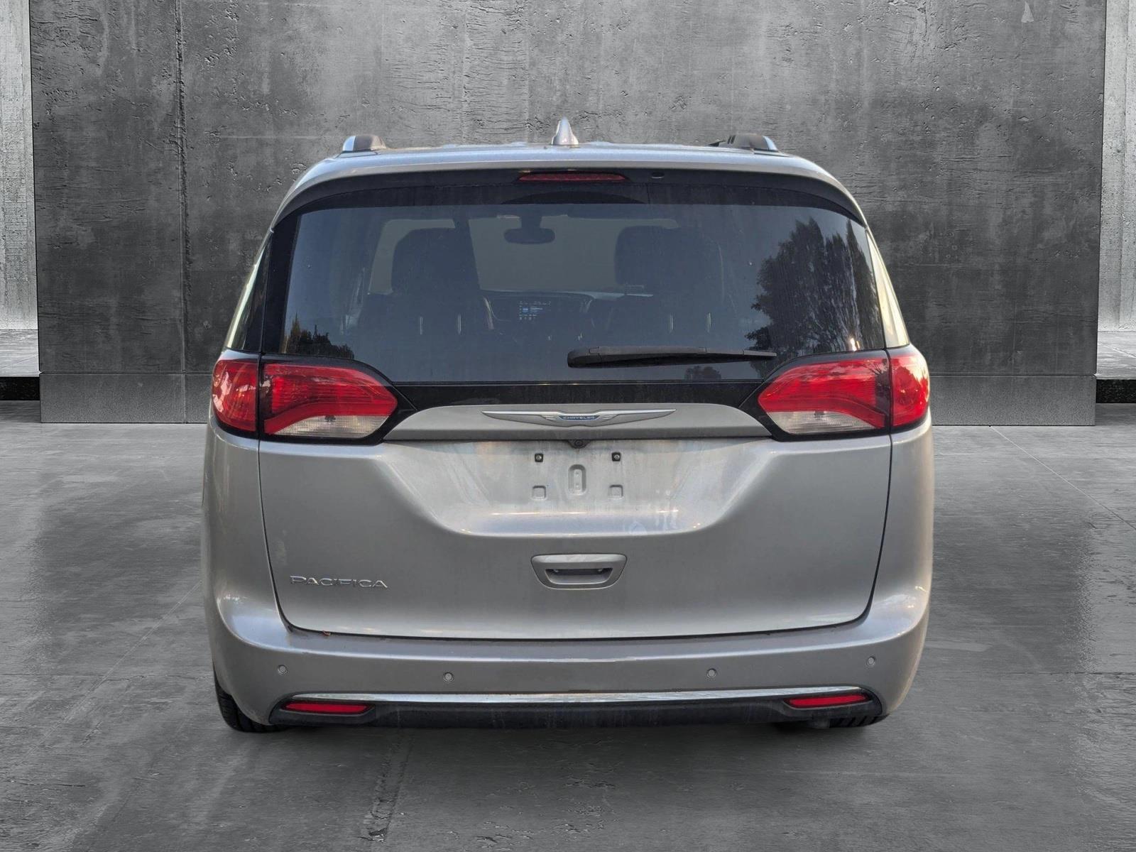 2018 Chrysler Pacifica Vehicle Photo in MIAMI, FL 33134-2699