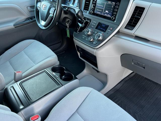 2020 Toyota Sienna Vehicle Photo in PITTSBURG, CA 94565-7121