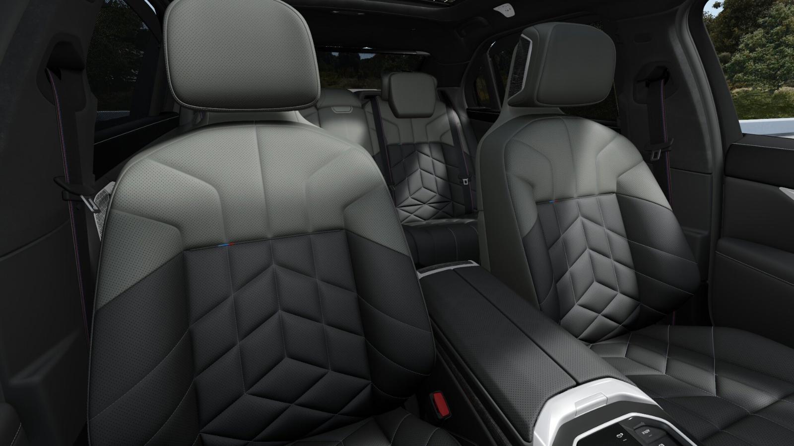 2025 BMW i7 Vehicle Photo in GRAPEVINE, TX 76051