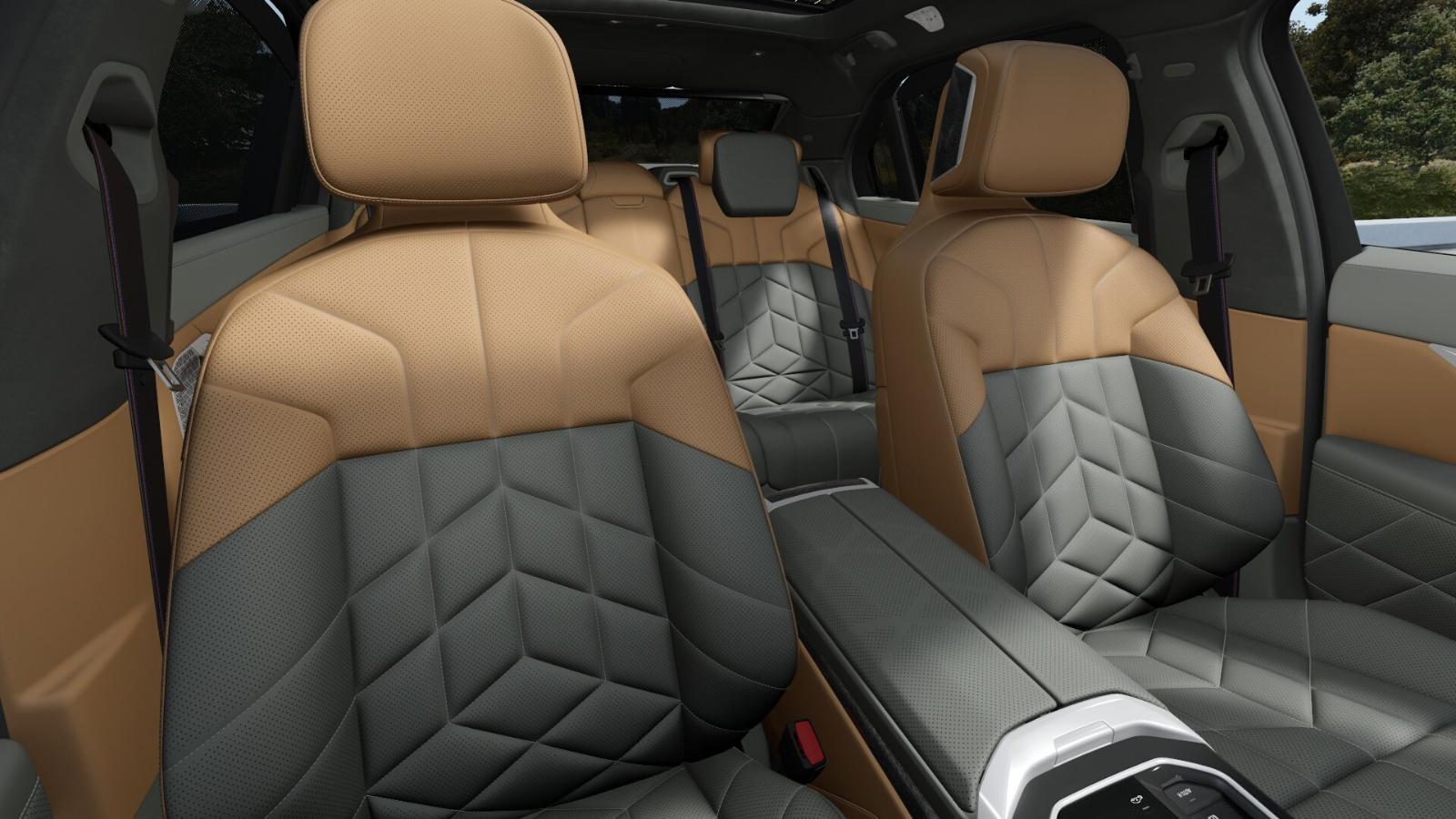 2025 BMW i7 Vehicle Photo in GRAPEVINE, TX 76051