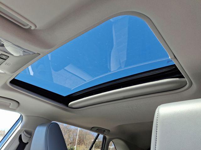 2021 Toyota RAV4 Hybrid Vehicle Photo in DANBURY, CT 06810-5034