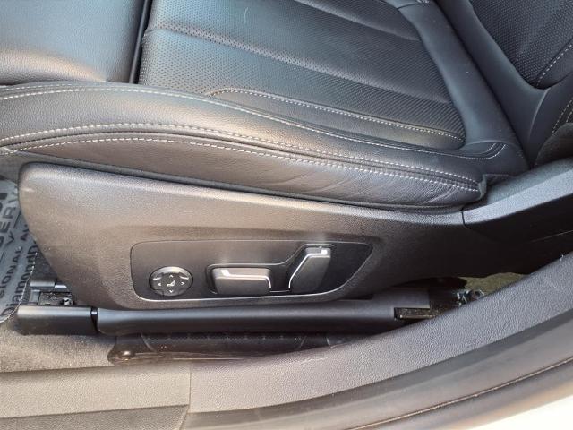 2024 BMW 330e Vehicle Photo in Tampa, FL 33612