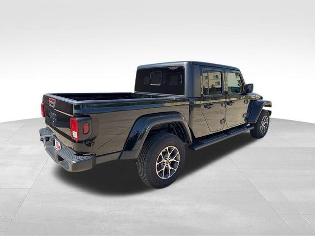 2024 Jeep Gladiator Vehicle Photo in MEDINA, OH 44256-9631
