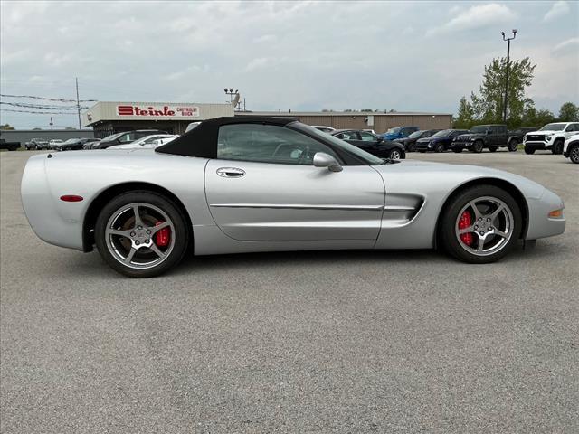 Used 1998 Chevrolet Corvette Base with VIN 1G1YY32G3W5125182 for sale in Clyde, OH