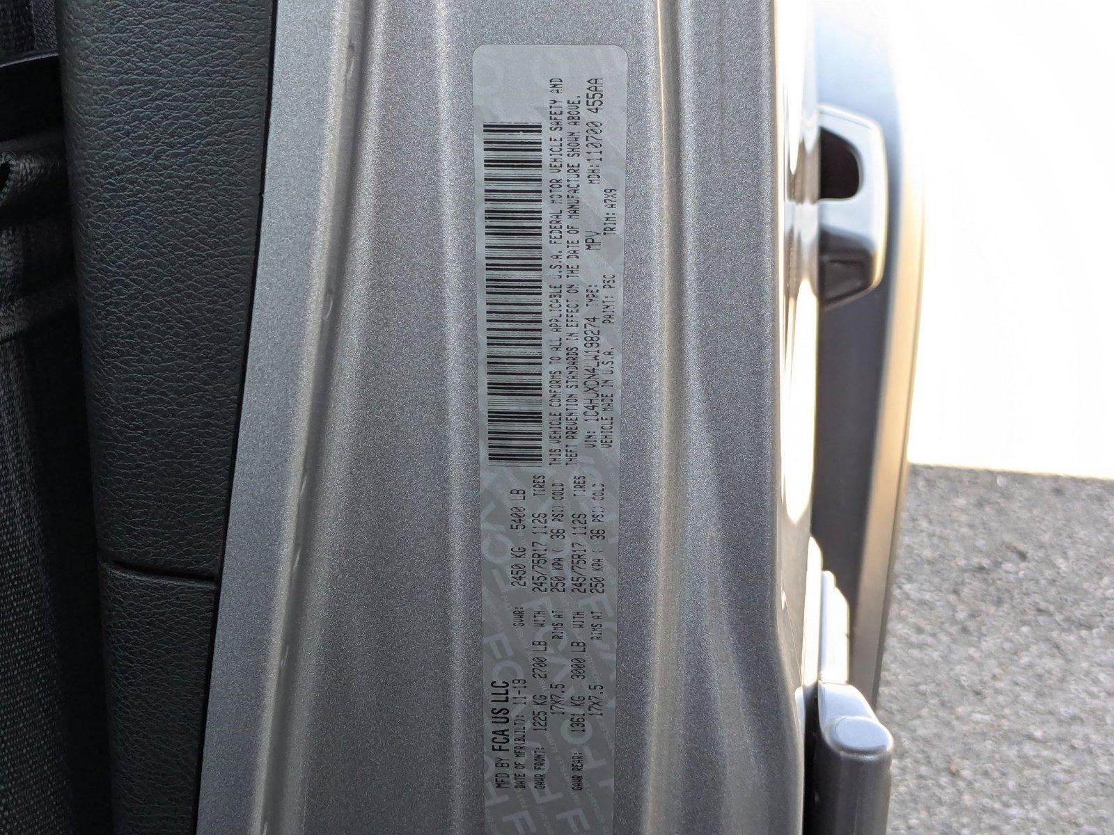 2020 Jeep Wrangler Unlimited Vehicle Photo in Valencia, CA 91355