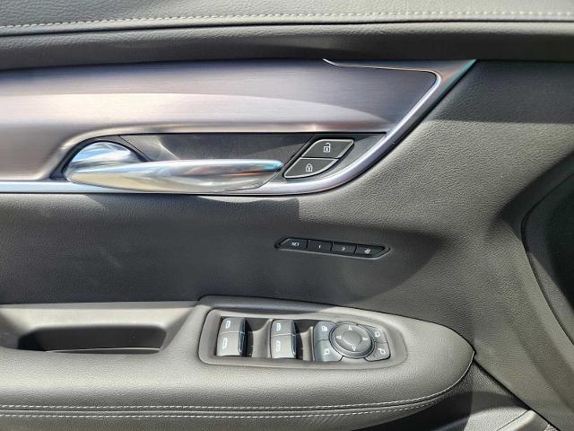 2025 Cadillac XT6 Vehicle Photo in HOUSTON, TX 77079