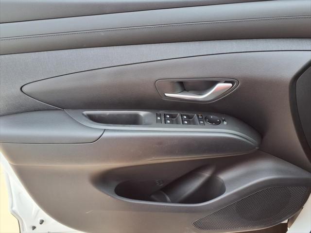 2025 Hyundai TUCSON Hybrid Vehicle Photo in Peoria, IL 61615