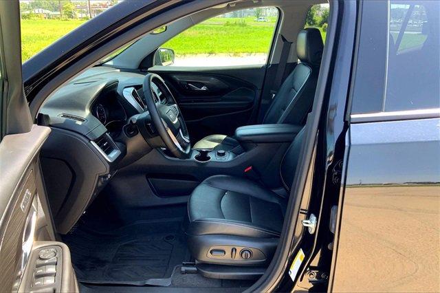 2024 GMC Terrain Vehicle Photo in TOPEKA, KS 66609-0000