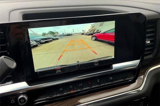 2024 GMC Sierra 1500 Vehicle Photo in TOPEKA, KS 66609-0000