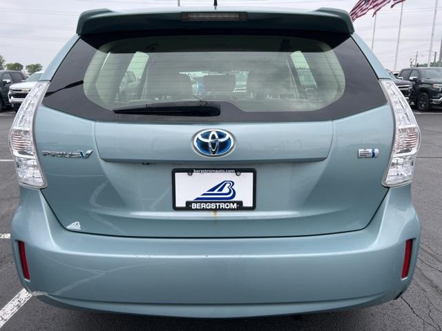 2014 Toyota Prius v Vehicle Photo in GREEN BAY, WI 54304-5303