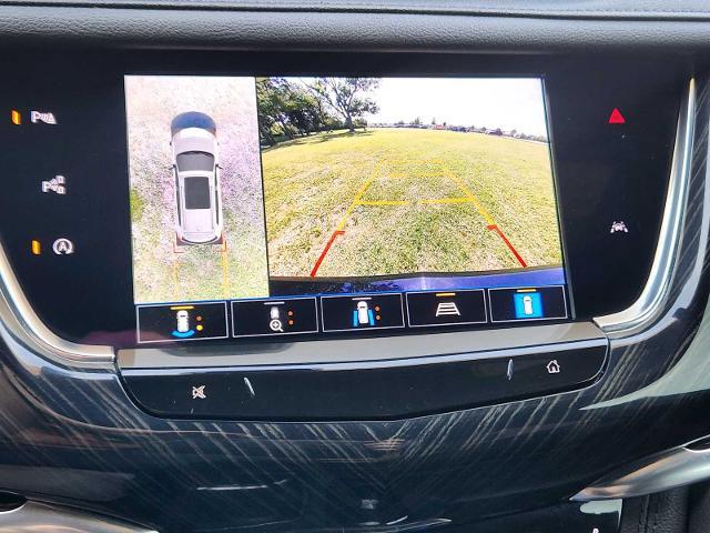 2022 Cadillac XT6 Vehicle Photo in DENTON, TX 76210-9321
