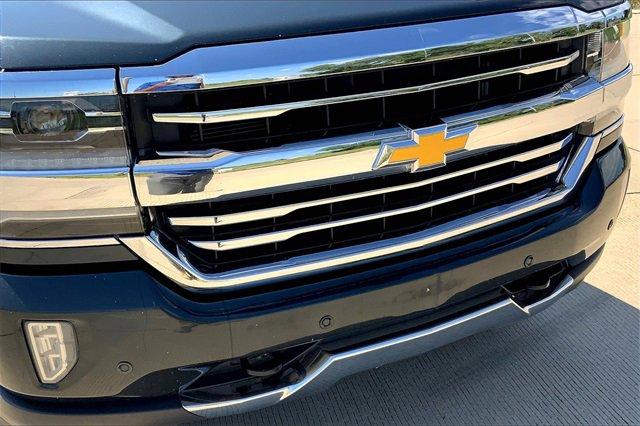2017 Chevrolet Silverado 1500 Vehicle Photo in TOPEKA, KS 66609-0000