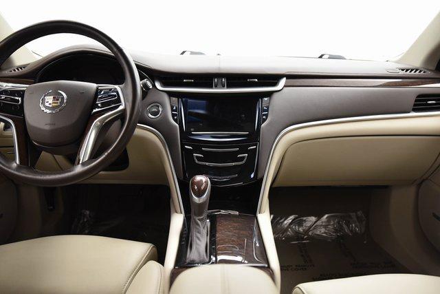 2014 Cadillac XTS Vehicle Photo in Akron, OH 44320