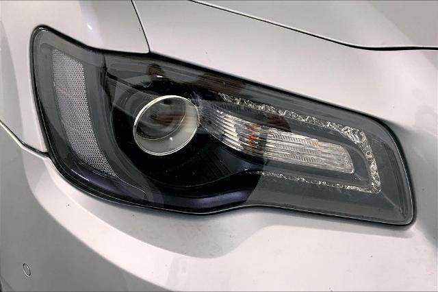 2023 Chrysler 300 Vehicle Photo in Lees Summit, MO 64086