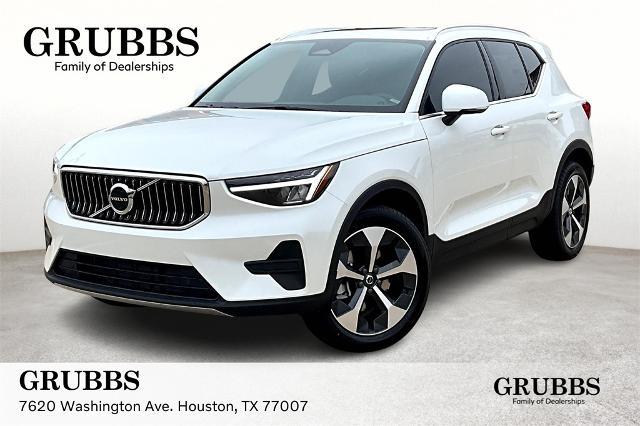 2025 Volvo XC40 Vehicle Photo in Houston, TX 77007