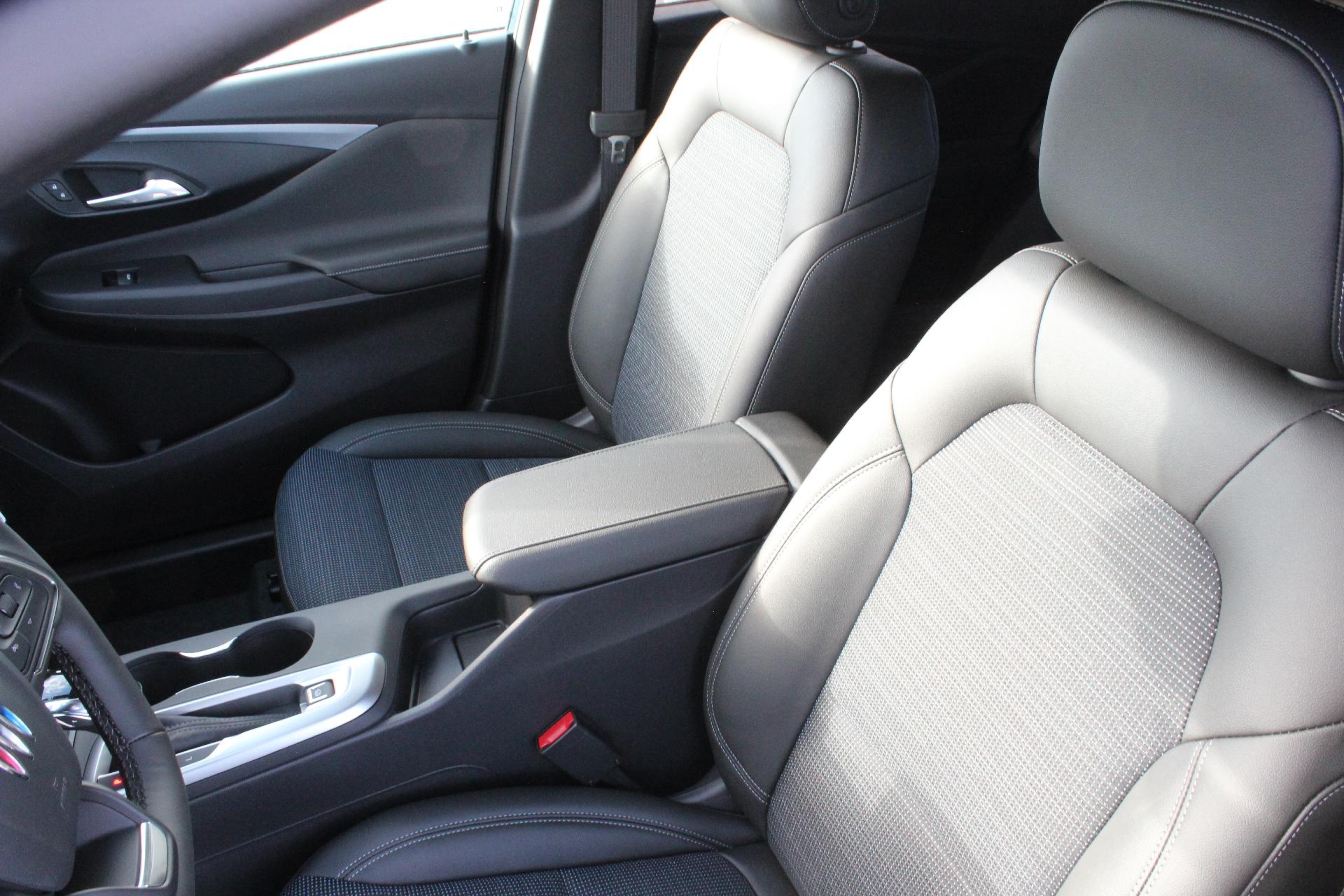 2025 Buick Envista Vehicle Photo in AURORA, CO 80012-4011