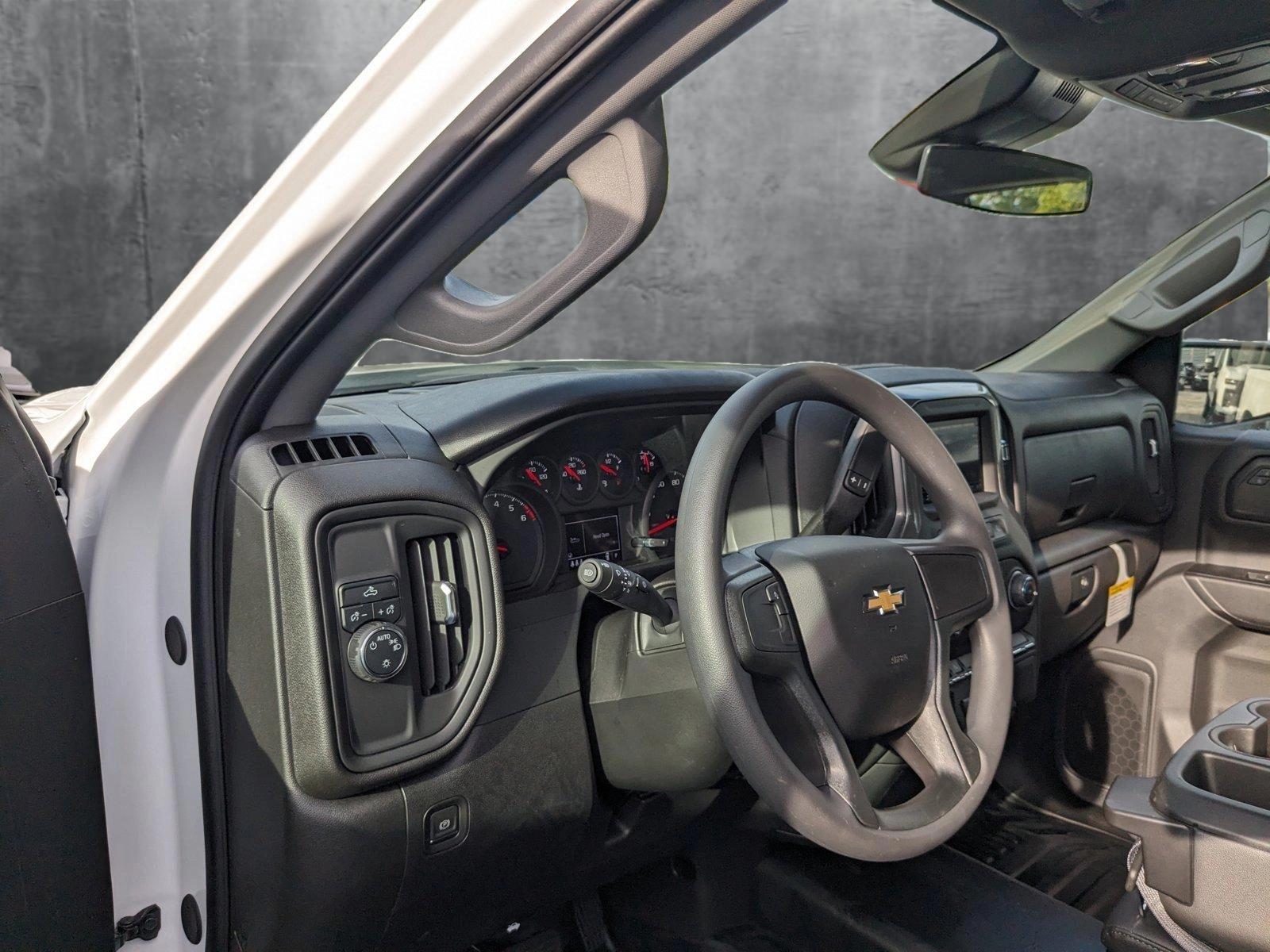 2024 Chevrolet Silverado 1500 Vehicle Photo in MIAMI, FL 33134-2699