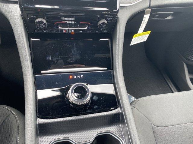 2025 Jeep Grand Cherokee Vehicle Photo in Doylsetown, PA 18901
