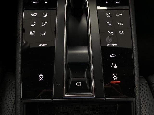 2025 Porsche Macan Vehicle Photo in Appleton, WI 54913