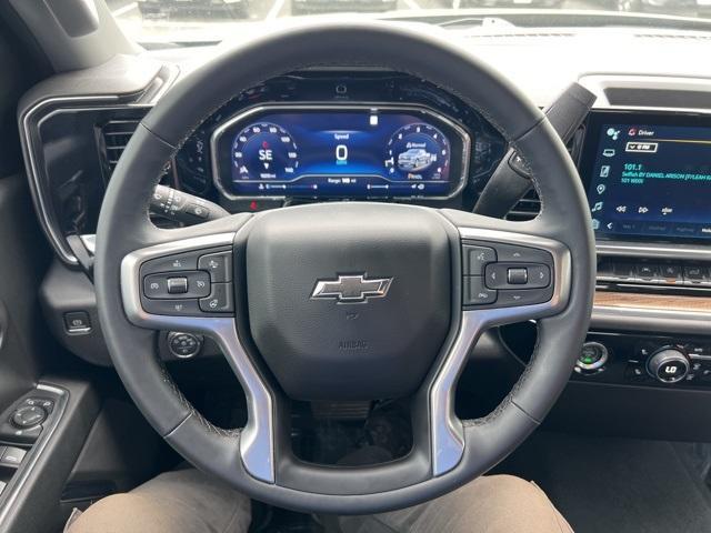 2023 Chevrolet Silverado 1500 Vehicle Photo in GREEN BAY, WI 54304-5303
