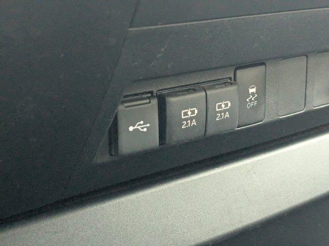 2021 Toyota Tundra 4WD Vehicle Photo in BRUNSWICK, GA 31525-1881