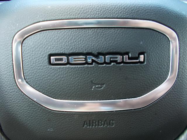 2023 GMC Yukon Vehicle Photo in LOWELL, MA 01852-4336