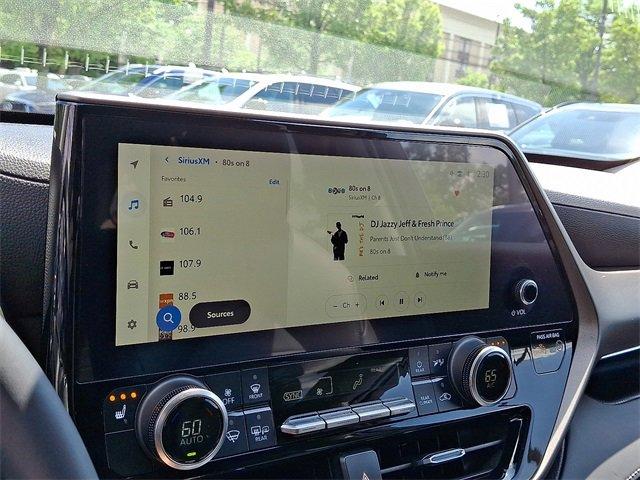 2023 Toyota Highlander Vehicle Photo in Willow Grove, PA 19090