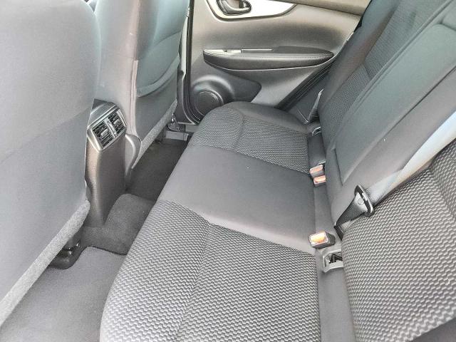2022 Nissan Rogue Sport Vehicle Photo in DENTON, TX 76210-9321