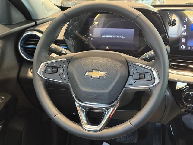 2025 Chevrolet Trax Vehicle Photo in COLUMBIA, MO 65203-3903