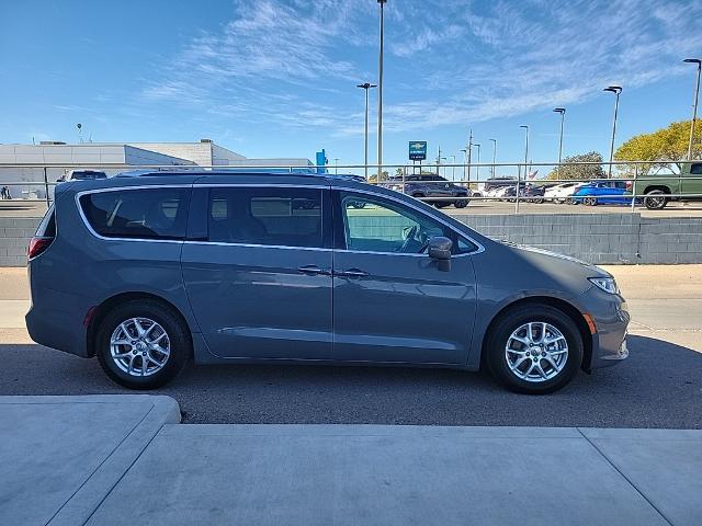 2021 Chrysler Pacifica Touring L photo 8