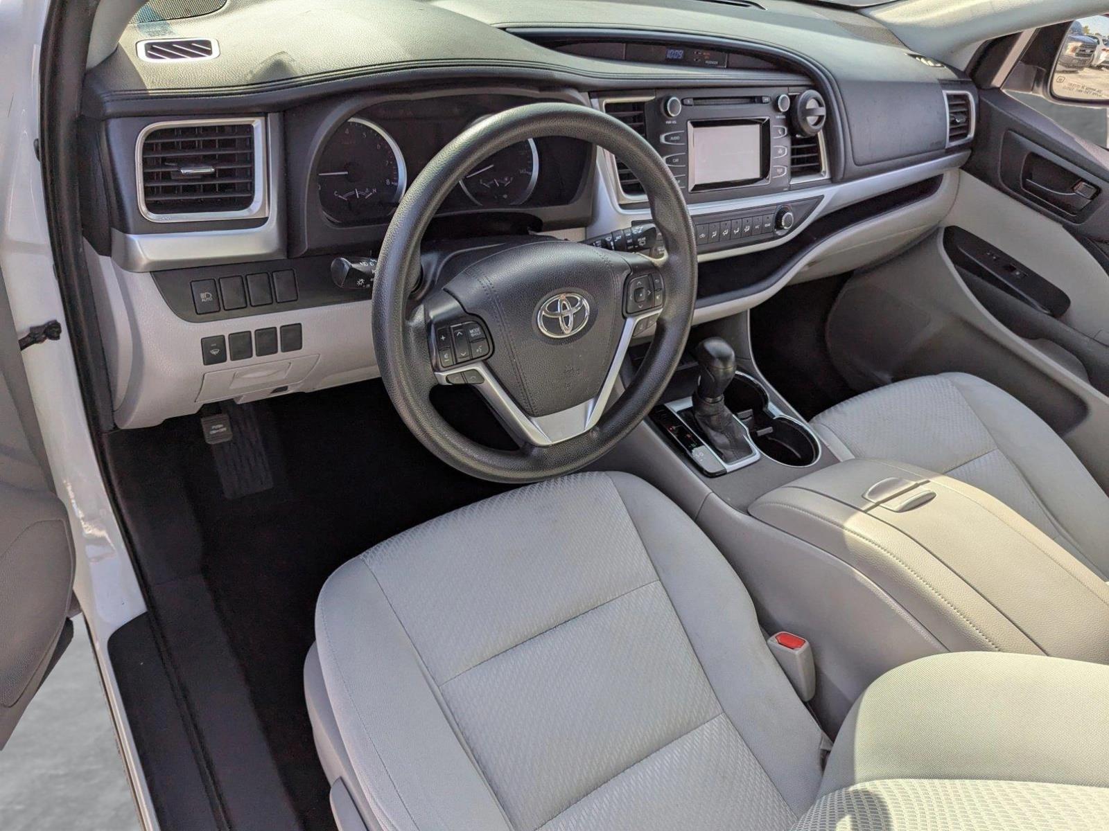 2019 Toyota Highlander Vehicle Photo in Ft. Myers, FL 33907