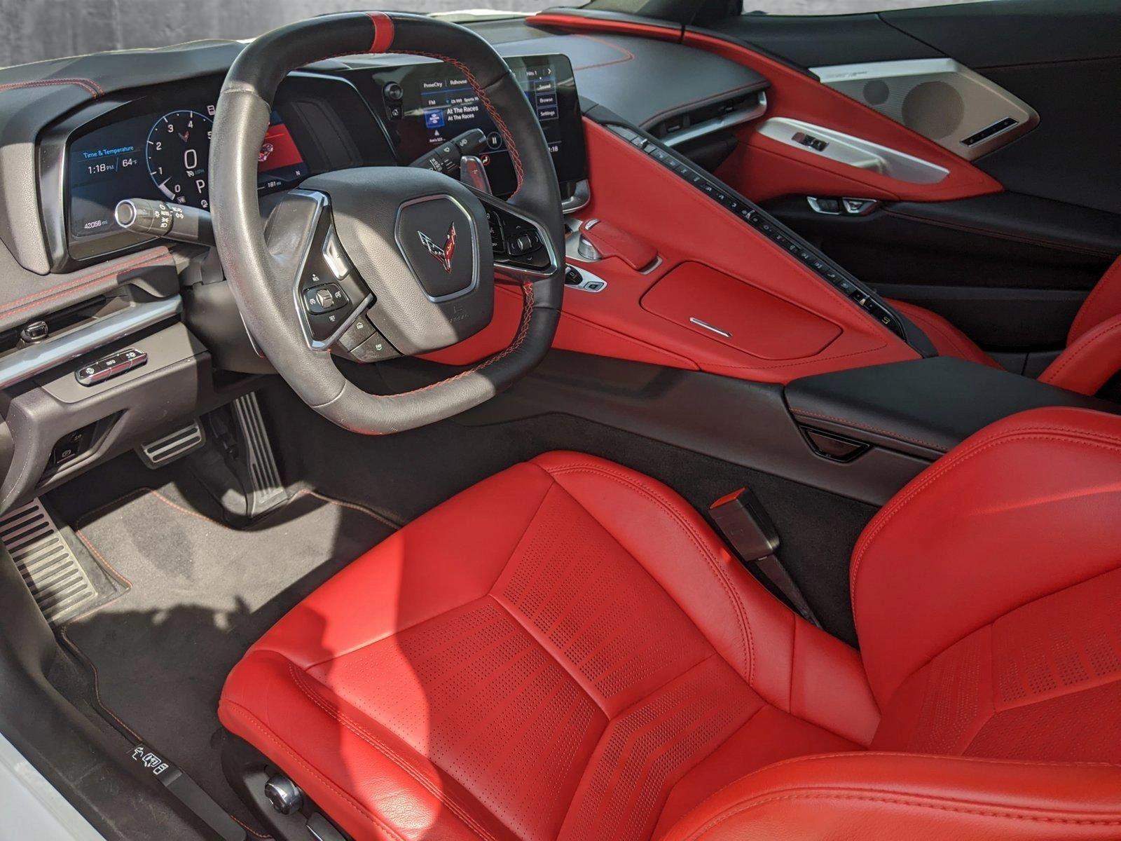 2021 Chevrolet Corvette 2LT photo 10