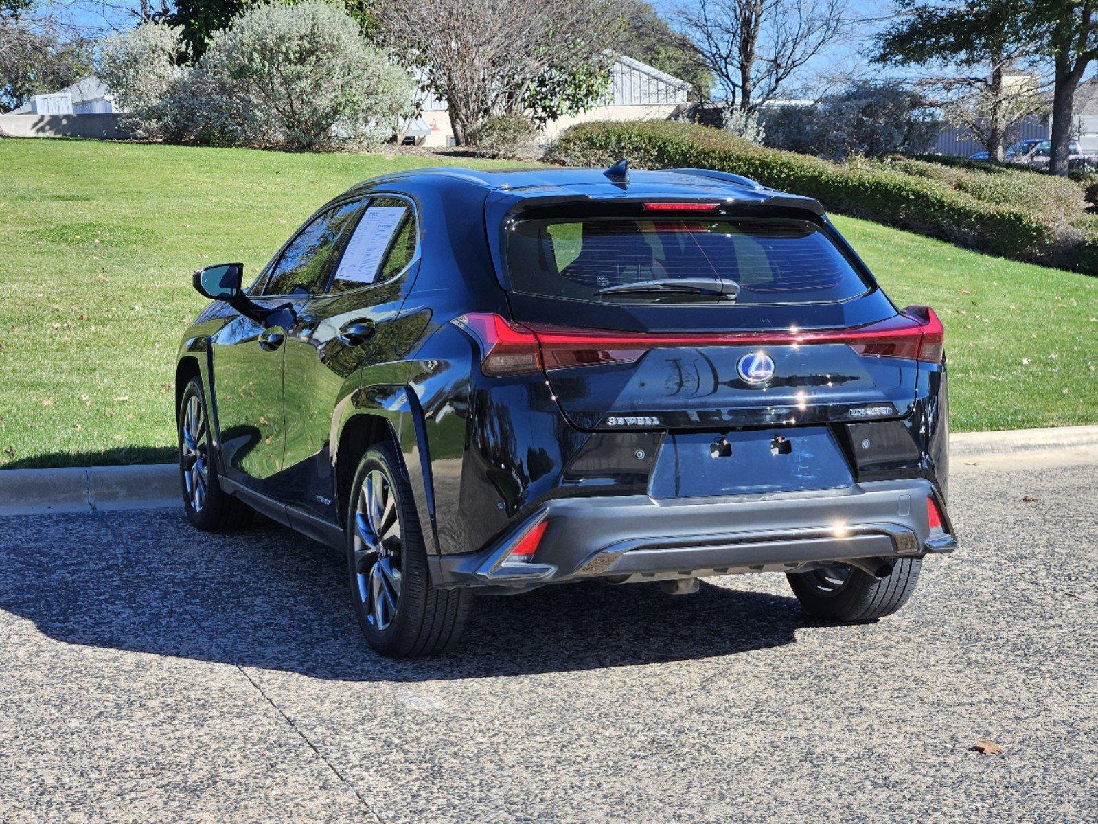 2022 Lexus UX 250h Vehicle Photo in FORT WORTH, TX 76132