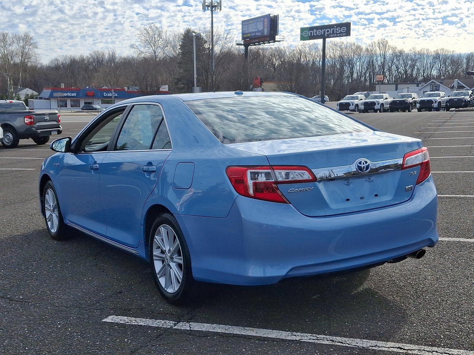 2013 Toyota Camry Hybrid Vehicle Photo in Trevose, PA 19053