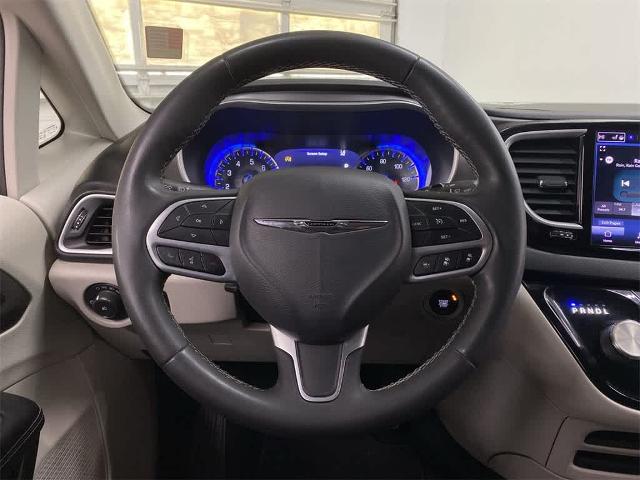 2022 Chrysler Pacifica Vehicle Photo in PORTLAND, OR 97225-3518