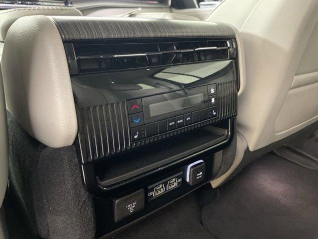 2023 Jeep Wagoneer L Vehicle Photo in PHOENIX, AZ 85014-3381