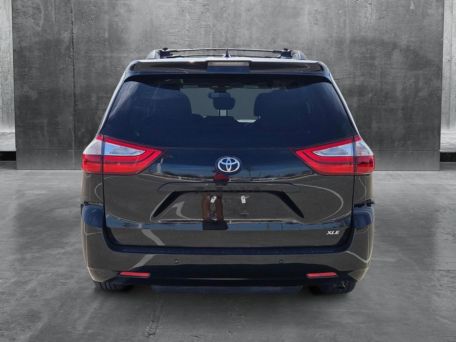 2019 Toyota Sienna Vehicle Photo in Austin, TX 78728