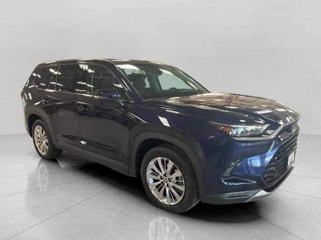 2025 Toyota Grand Highlander Vehicle Photo in Oshkosh, WI 54904