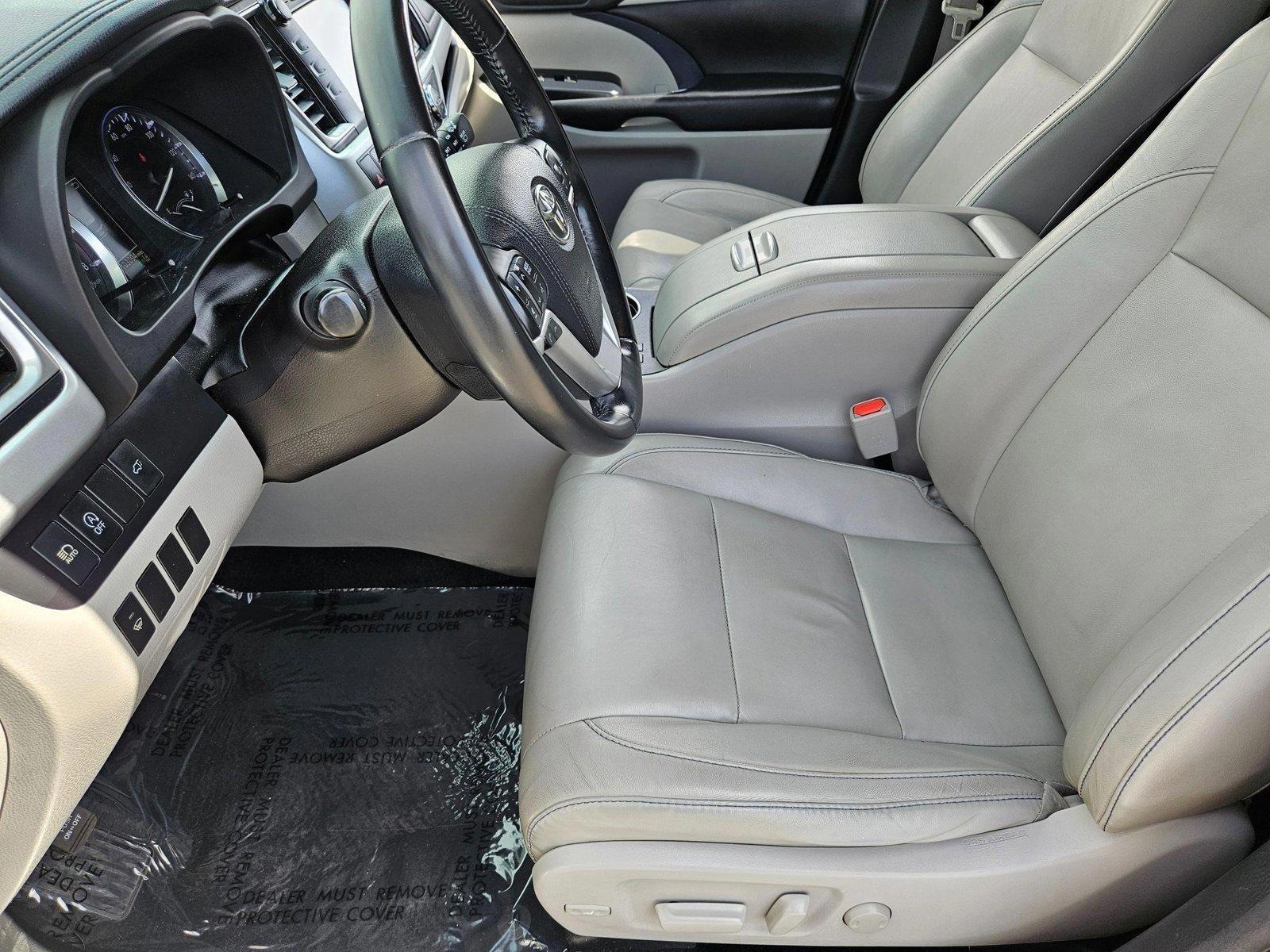 2018 Toyota Highlander Vehicle Photo in HENDERSON, NV 89014-6702