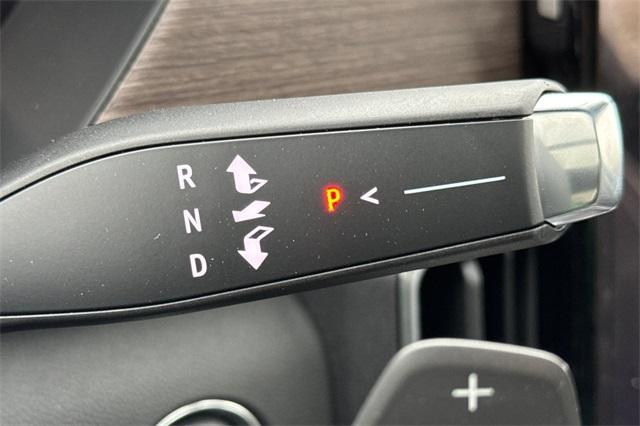 2025 GMC Acadia Vehicle Photo in ELK GROVE, CA 95757-8703