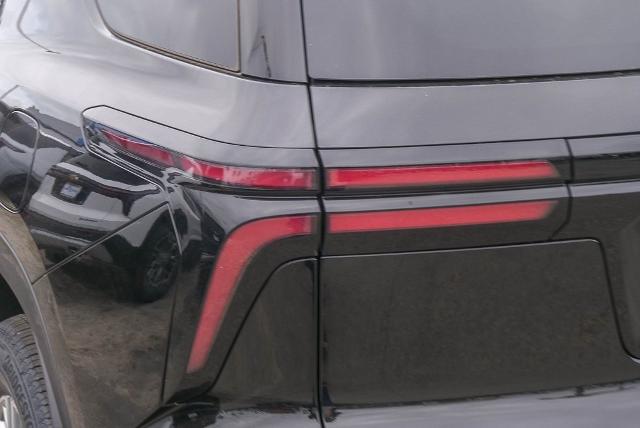 2025 Chevrolet Traverse Vehicle Photo in VENTURA, CA 93003-8585