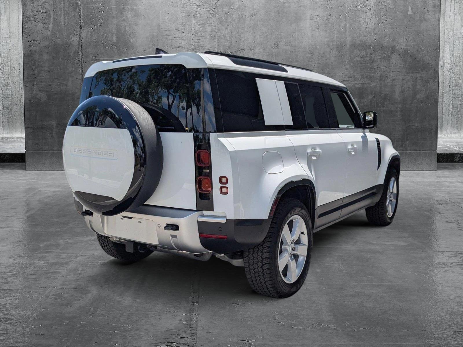 2025 Land Rover Defender Vehicle Photo in Pompano Beach, FL 33064
