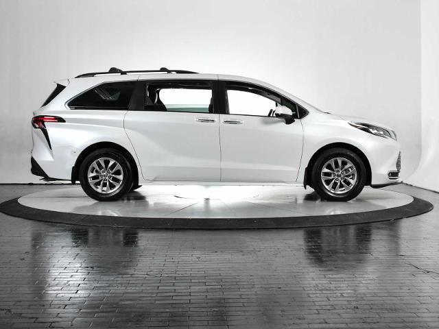 2022 Toyota Sienna Vehicle Photo in DALLAS, TX 75235