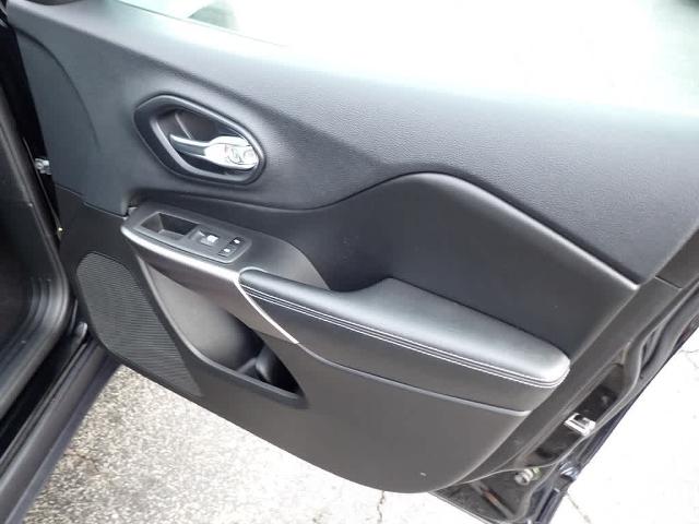 2019 Jeep Cherokee Vehicle Photo in ZELIENOPLE, PA 16063-2910