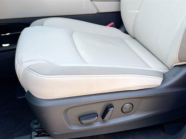 2025 Nissan Pathfinder Vehicle Photo in Flemington, NJ 08822