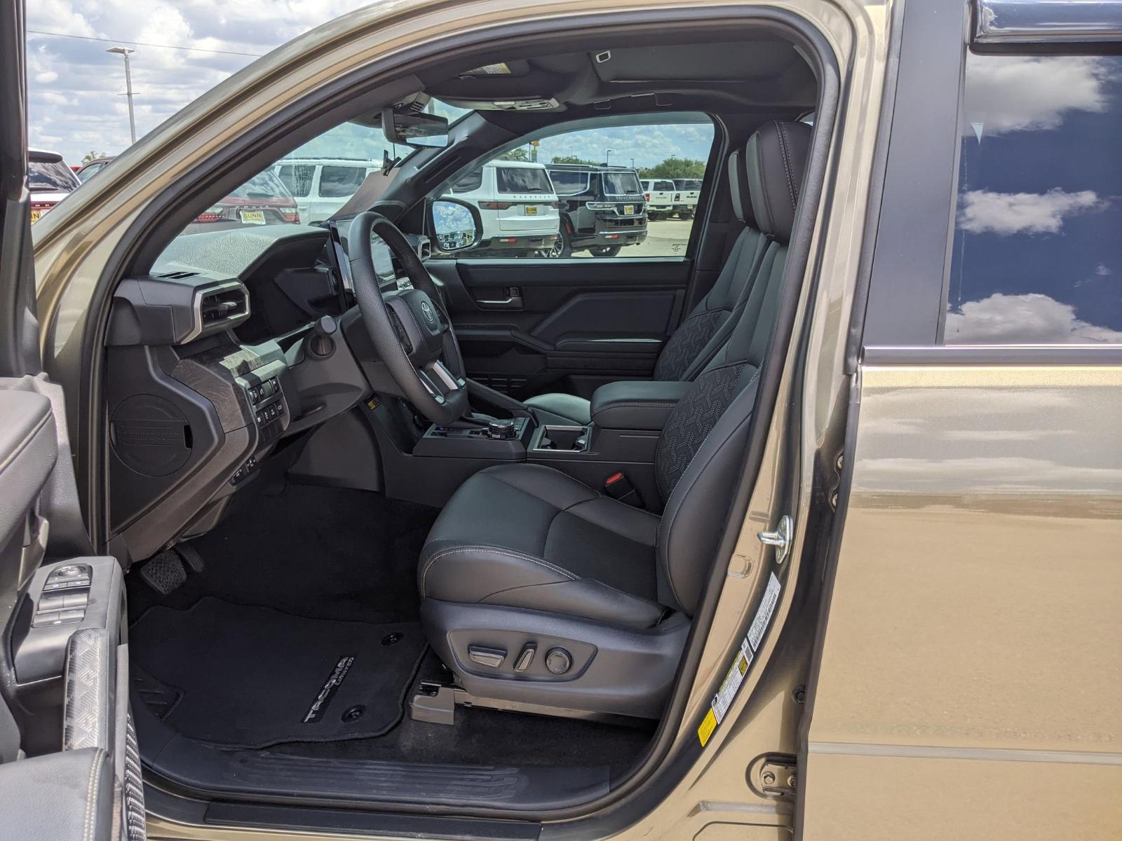 2024 Toyota Tacoma 4WD Vehicle Photo in Seguin, TX 78155
