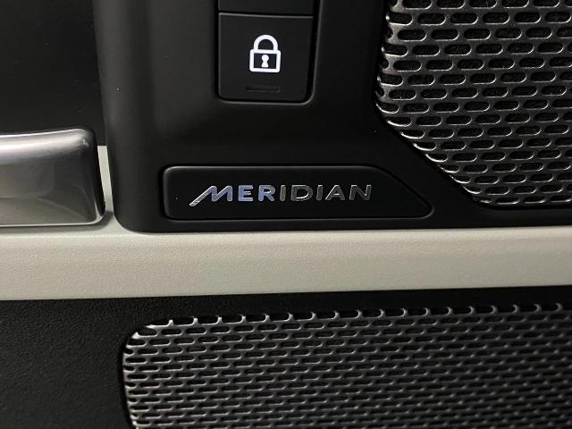 2024 Defender Vehicle Photo in Appleton, WI 54913