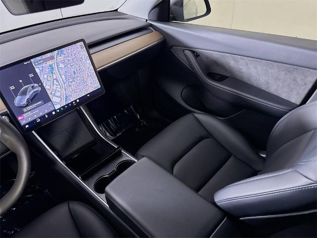 2021 Tesla Model Y Vehicle Photo in PUYALLUP, WA 98371-4149