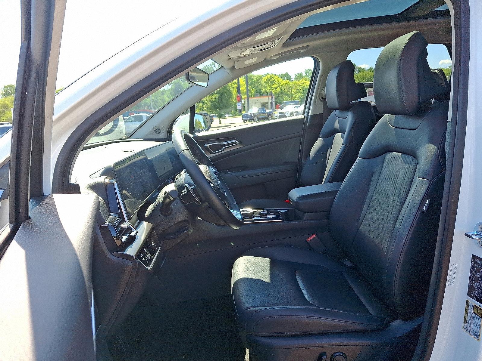 2024 Kia Sportage Hybrid Vehicle Photo in Trevose, PA 19053