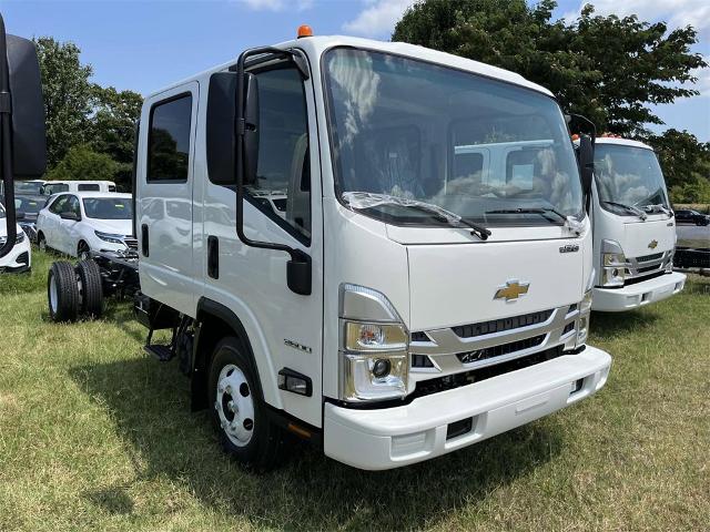 2025 Chevrolet Low Cab Forward 3500 Vehicle Photo in ALCOA, TN 37701-3235